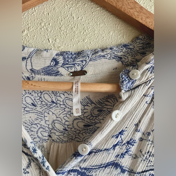 SOLD Free People Metallic Blooms ivory print top / tunic boho - Picture 2 of 9